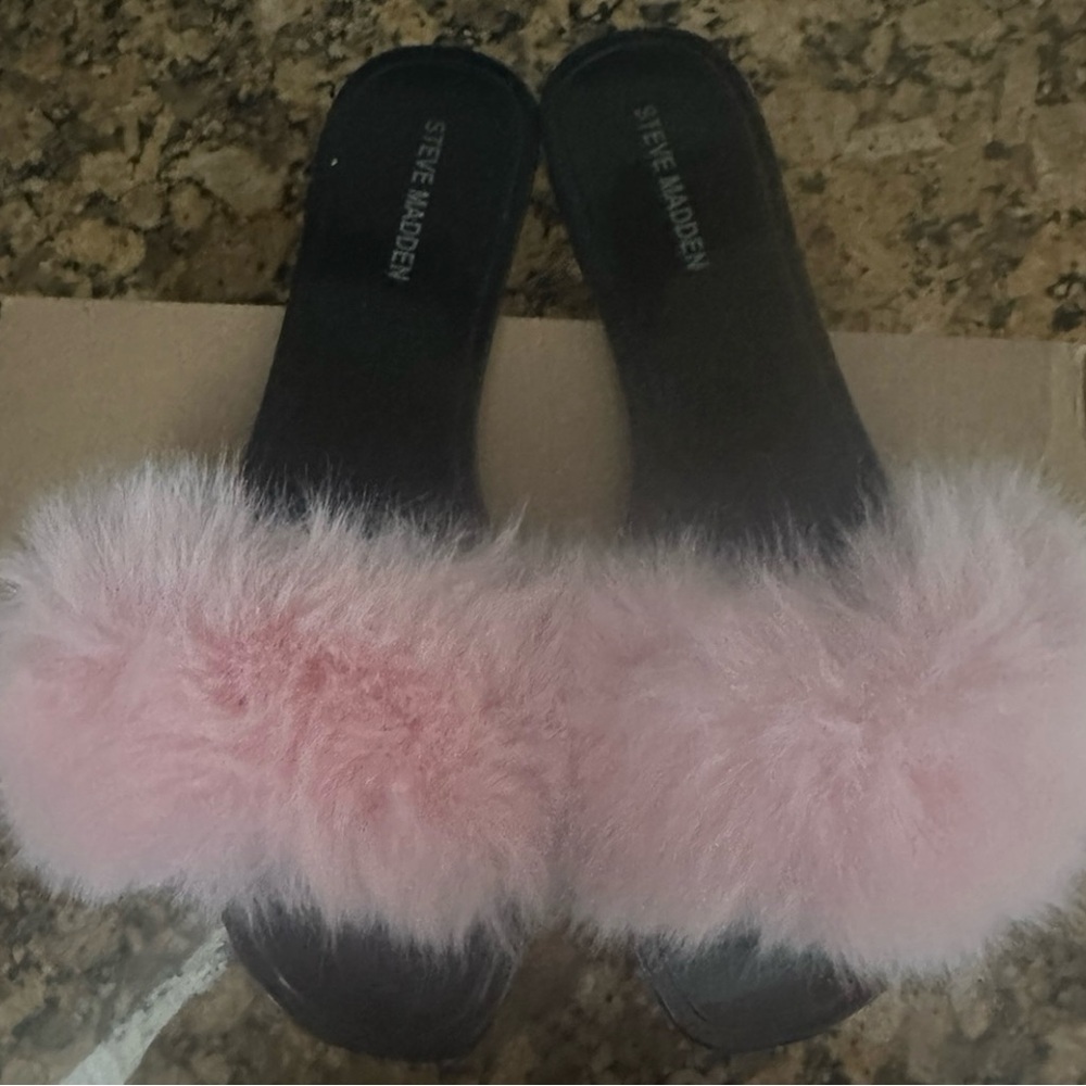 Steve Madden Fritzie Faux Fur Slide Sandal in Pink Size 10
